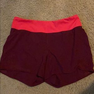 Maroon Old Navy active running shorts
